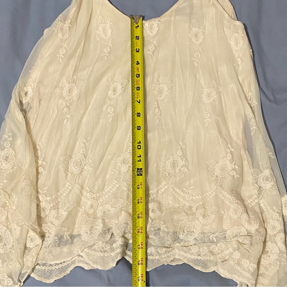 Whimsical Delicate Ivory Lace Camisole Tank Top - Picture 3 of 7